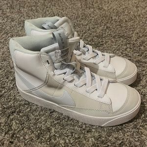 Brand new Nike high top slip ons